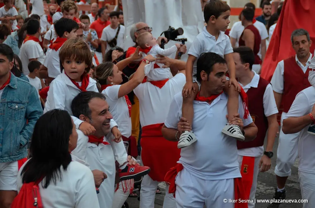 Gigant&oacute;n, fiestas de Cintru&eacute;nigo'19 d&iacute;a 9 - 6