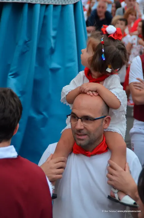 Gigant&oacute;n, fiestas de Cintru&eacute;nigo'19 d&iacute;a 9 - 8