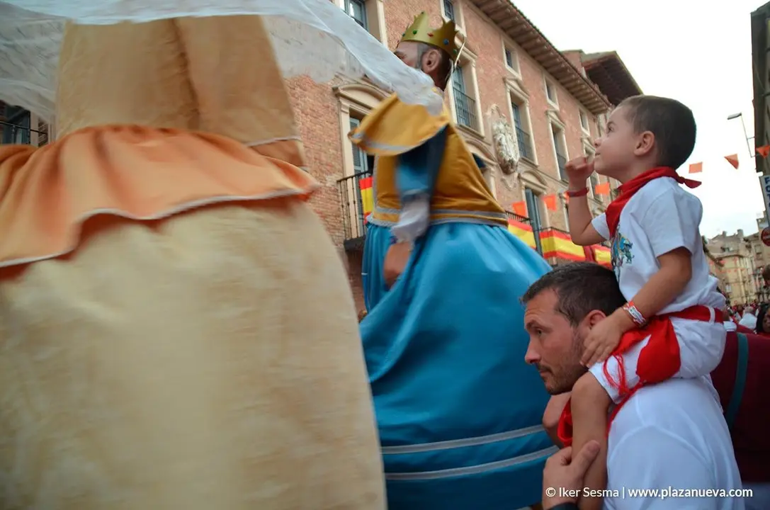 Gigant&oacute;n, fiestas de Cintru&eacute;nigo'19 d&iacute;a 9 - 21