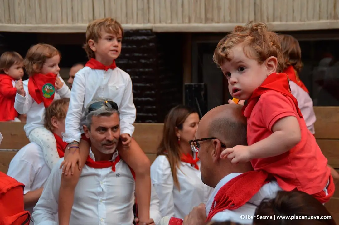 Gigant&oacute;n, fiestas de Cintru&eacute;nigo'19 d&iacute;a 9 - 28