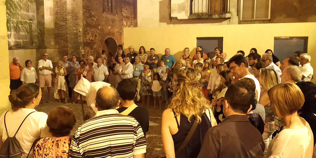 Fitero atrae turistas con sus visitas teatrealizadas