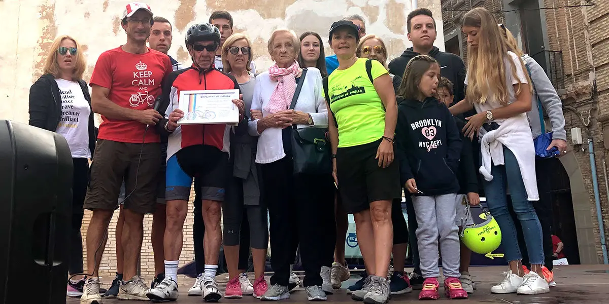 M&ordf; Pilar Sanz (y Jesús Ignacio Librada premio Una vida en bici