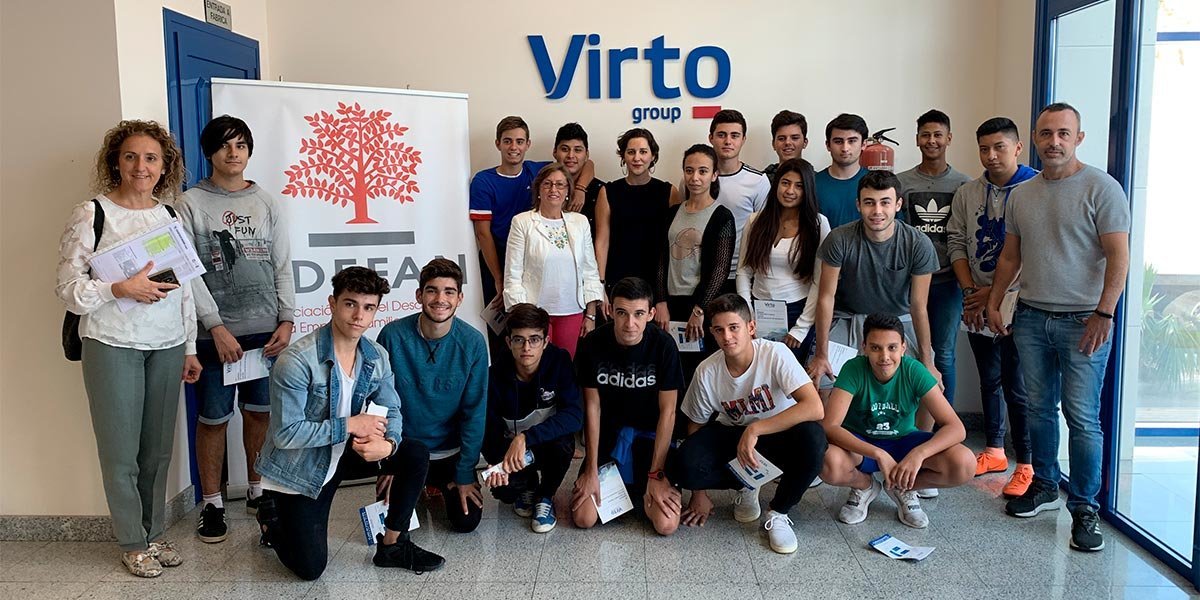 Cerca de 40 alumnos de 4º curso de la ESO del IESO Reyno de Navarra de Azagra visitó la empresa Ultracongelados Virto
