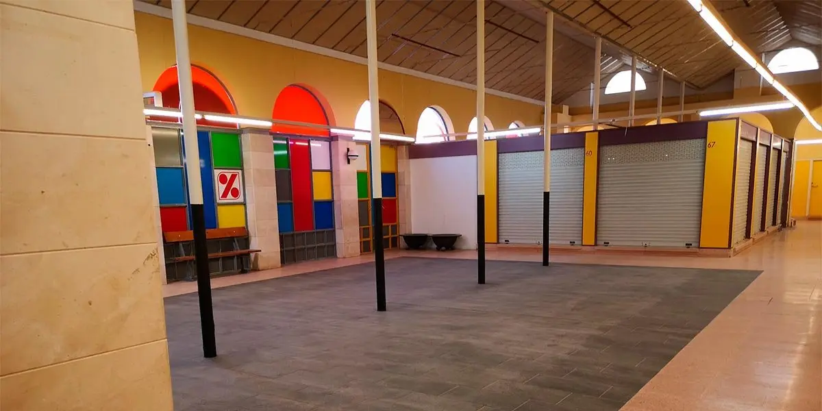Mercado de Abastos, Derribo isleta y espacio actividades