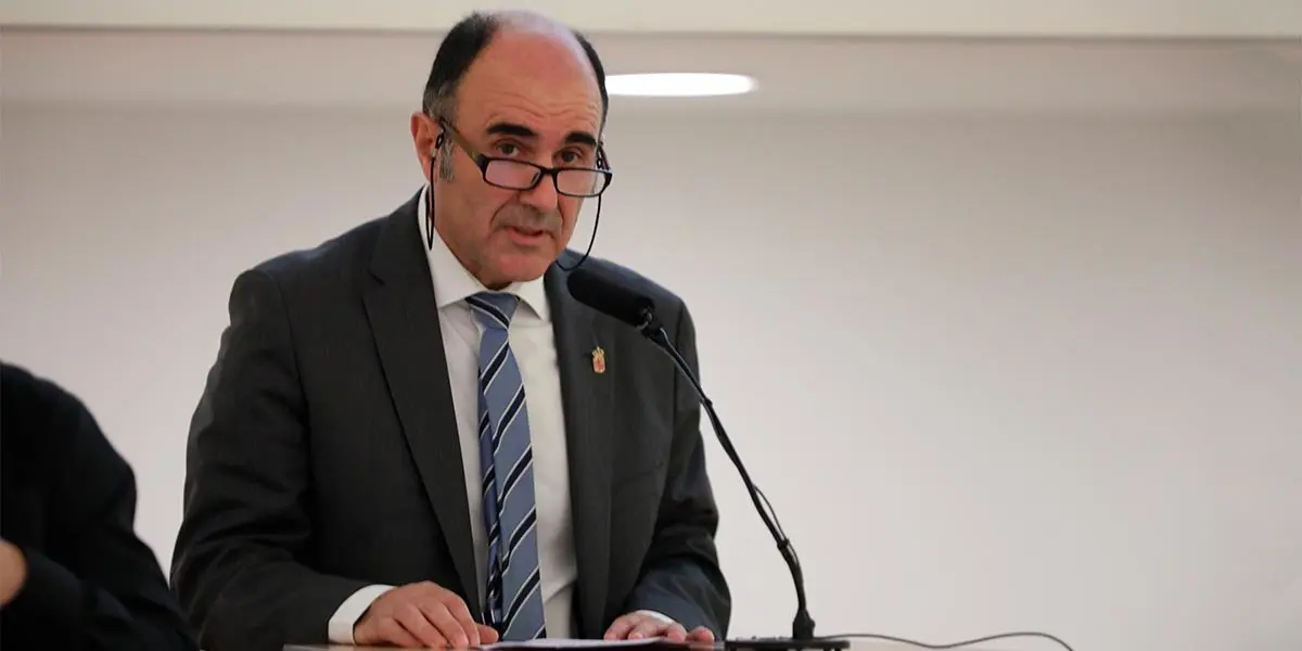 Manu Ayerdi, durante su intervenci&oacute;n