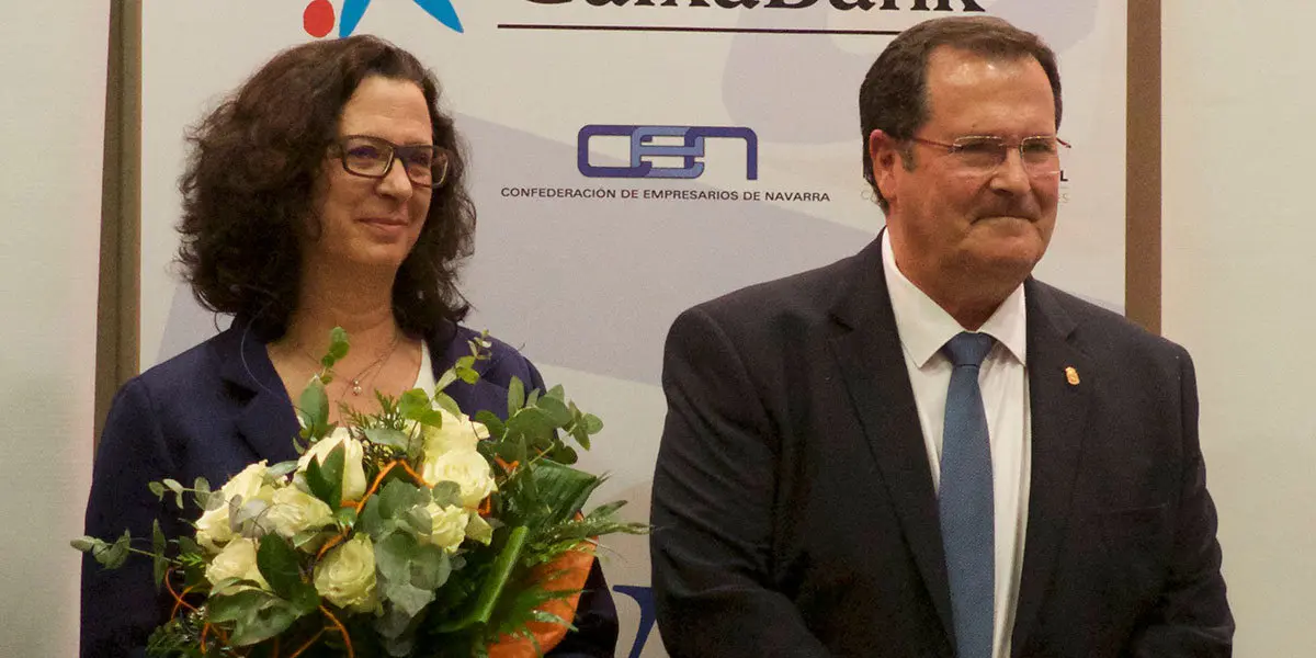 José María Urtasun con su hermana Lola