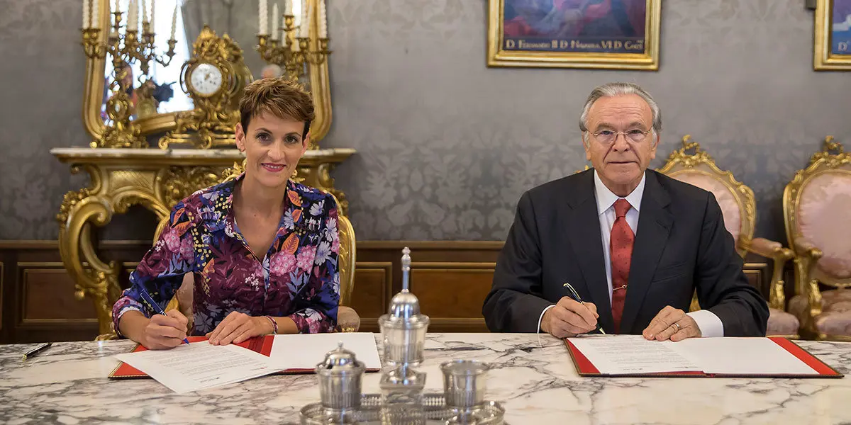 Chivite y Fain&eacute;, en la firma del convenio