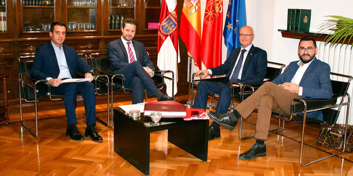 Zeus P&eacute;rez (concejal de Ordenaci&oacute;n del Territorio de Tudela), Alejandro Toquero (alcalde de Tudela), Bernardo Ciriza (Consejero de Ordenaci&oacute;n y Cohesi&oacute;n del Territorio) y Jes&uacute;s Mar&iacute;a Rodr&iacute;guez (Director General de Administraci&oacute;n Local y Despoblaci&oacute;n)