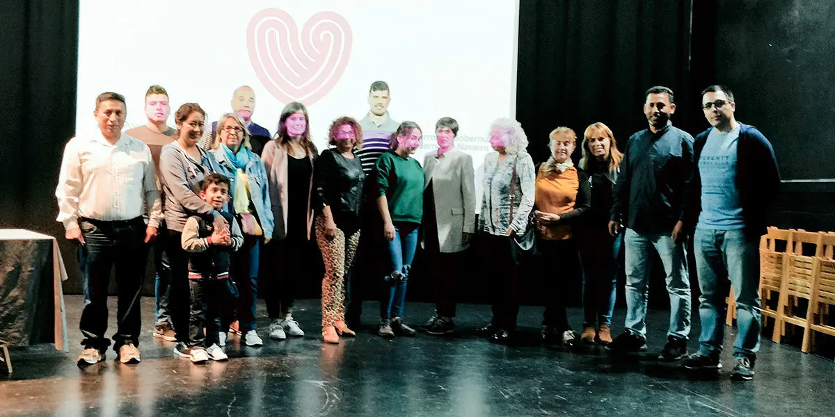 En esta sesi&oacute;n, se estableci&oacute; el compromiso de continuar trabajando para el fomento de la convivencia intercultural con una hoja de ruta consensuada entre todas las personas asistentes