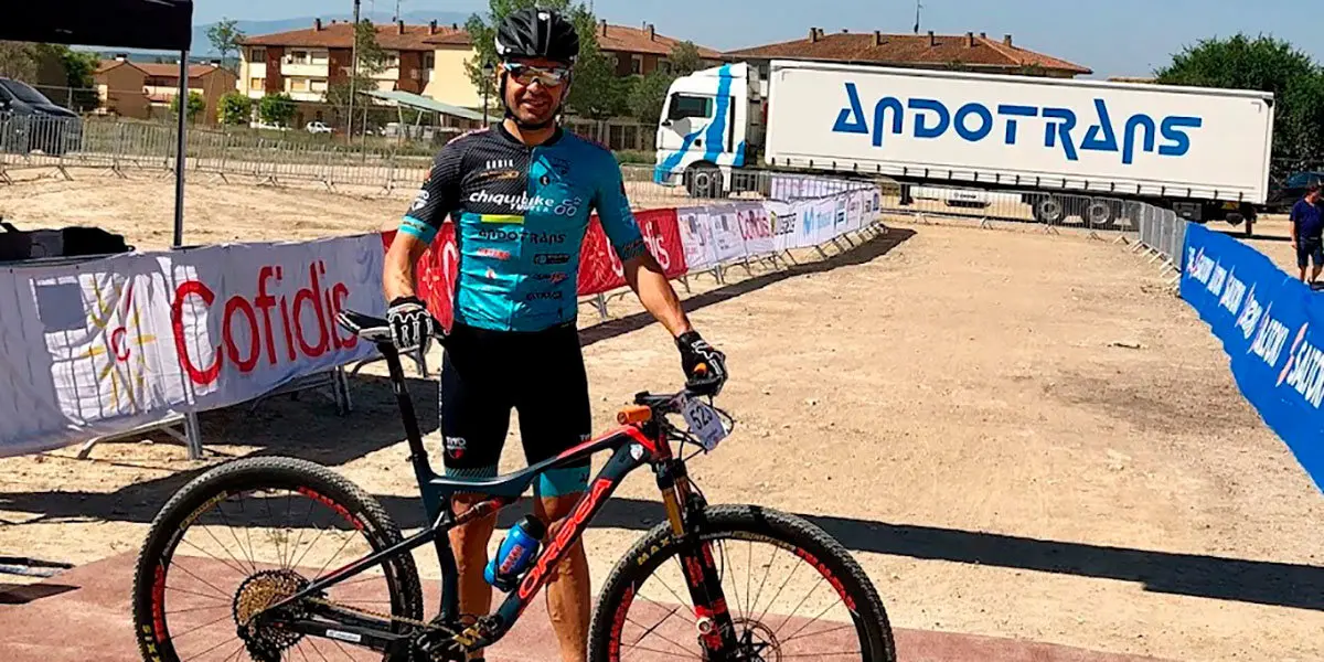 Tito Espada campeón