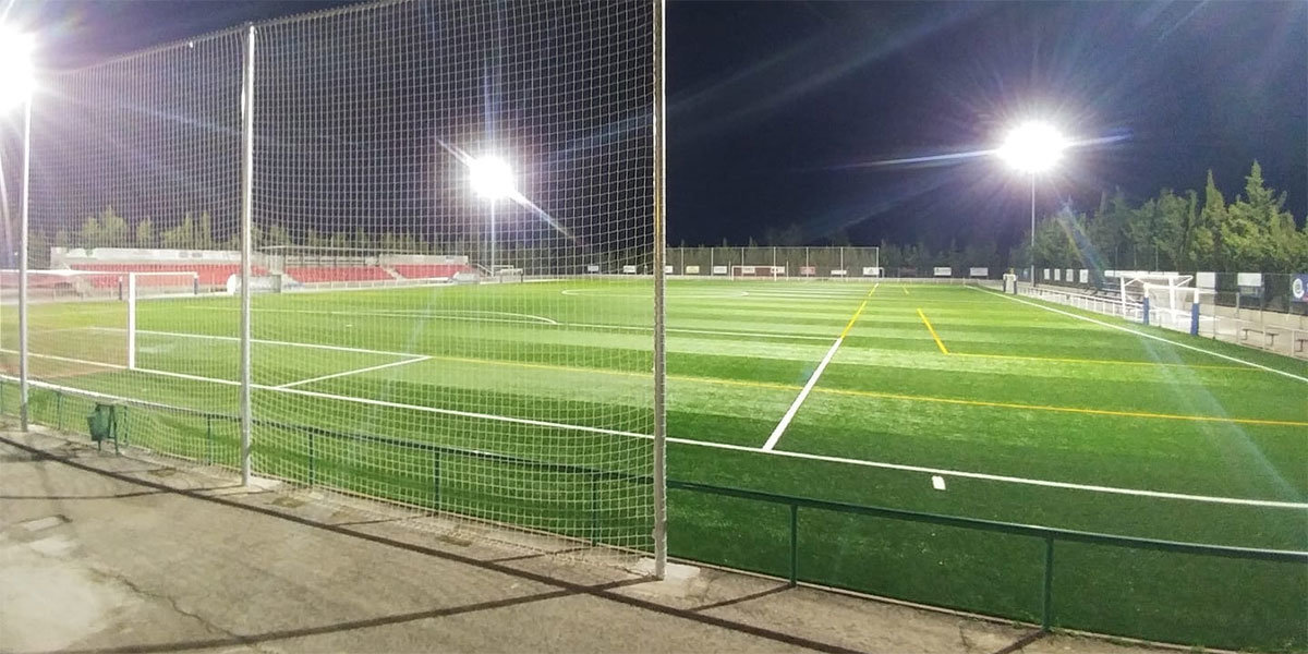 Nueva iluminación en el campo de fútbol municipal Ombatillo de Corella