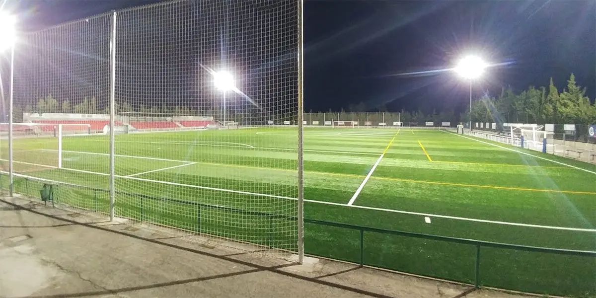Nueva iluminaci&oacute;n en el campo de f&uacute;tbol municipal Ombatillo de Corella