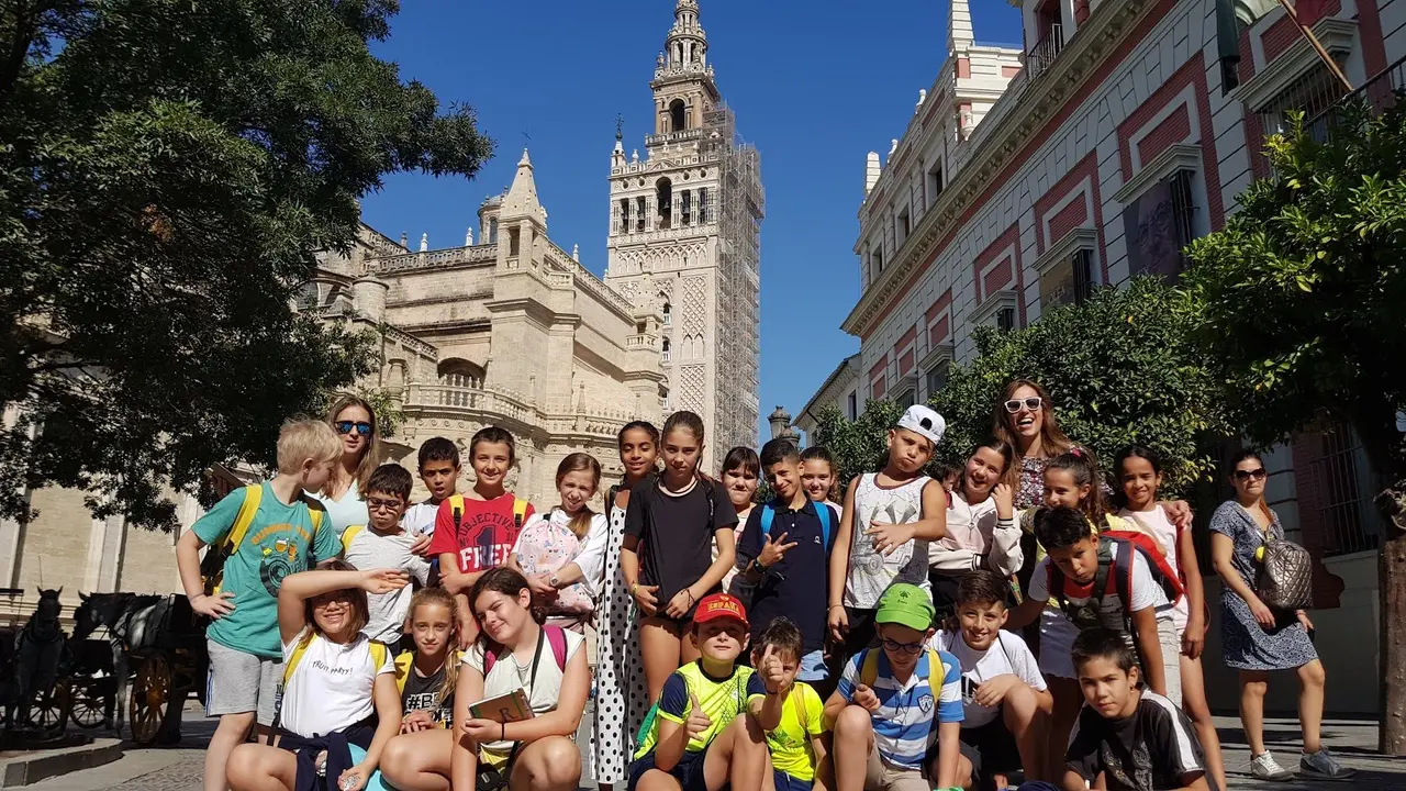 Alumnos del Colegio Juan de Palafox de Fitero y dos profesoras viajaron a Extremadura y Andalucía