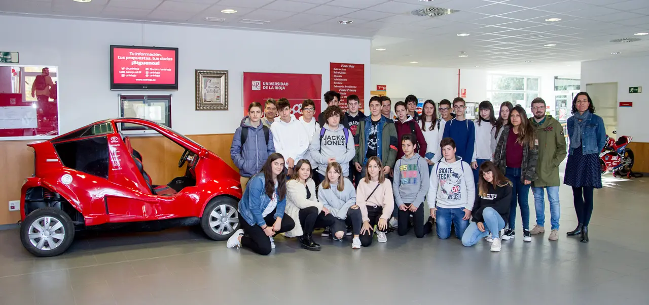 Estudiantes del Colegio Amor Misericordioso de Alfaro visitaron la Escuela Técnica de Ingeniería Industrial (ETSII) donde aprendieron con ejemplos prácticos