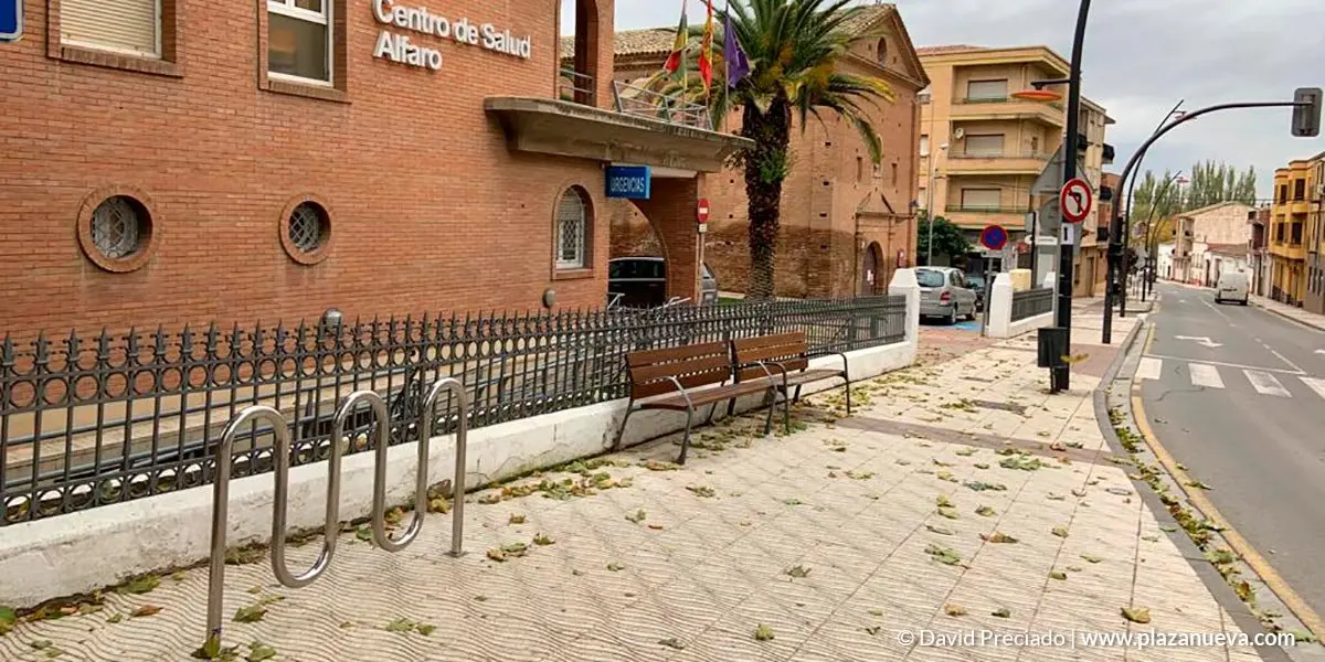 Nuevo aparcabicis en el Centro de Salud de Alfaro