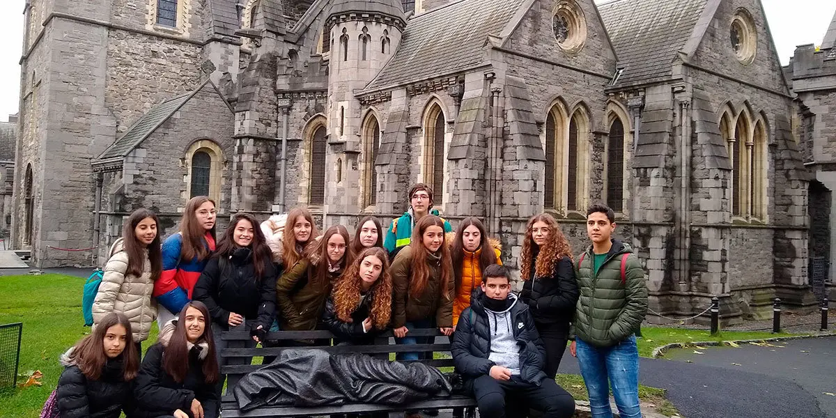 El alumnado de 3&ordm; y 4&ordm; de ESO bilingüe del IES Valle del Ebro viajó a Dublín