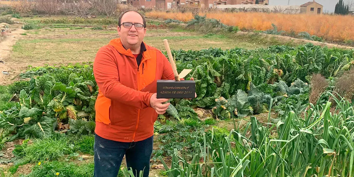 Javier P&eacute;rez nos muestra el premio realizado por &eacute;l mismo