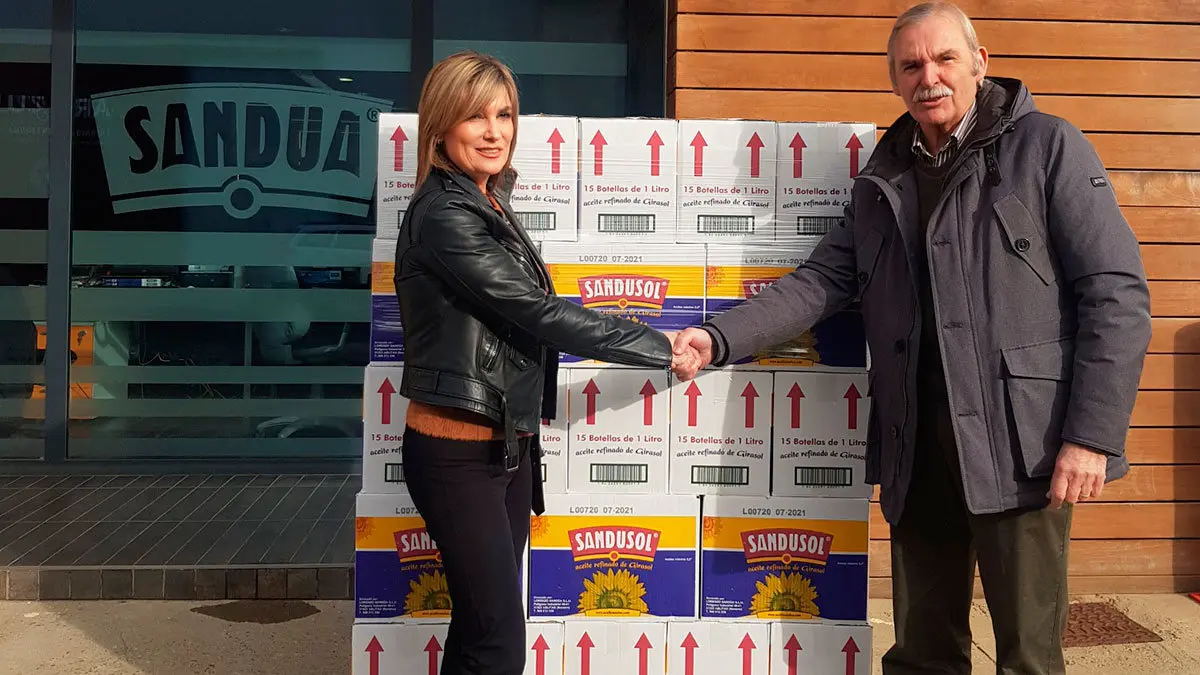 Laura Sand&uacute;a Escribano, gerente de Aceites Sand&uacute;a, y el presidente del BAN, Joaqu&iacute;n Fern&aacute;ndez Eraso