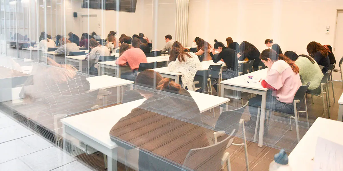 ex&aacute;menes examen oposiciones clase 3