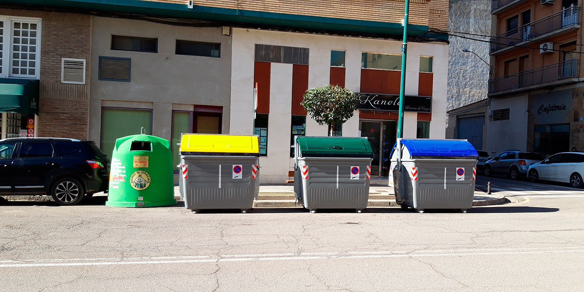 El servicio de recogida de residuos sólidos urbanos que se presta en la Comarca de las Cinco Villas es uno de los más importantes para la población. 