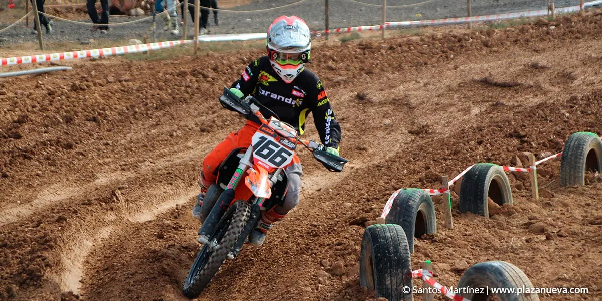 Motocross en Murchante con &Aacute;lex Lasheras con el 166 4