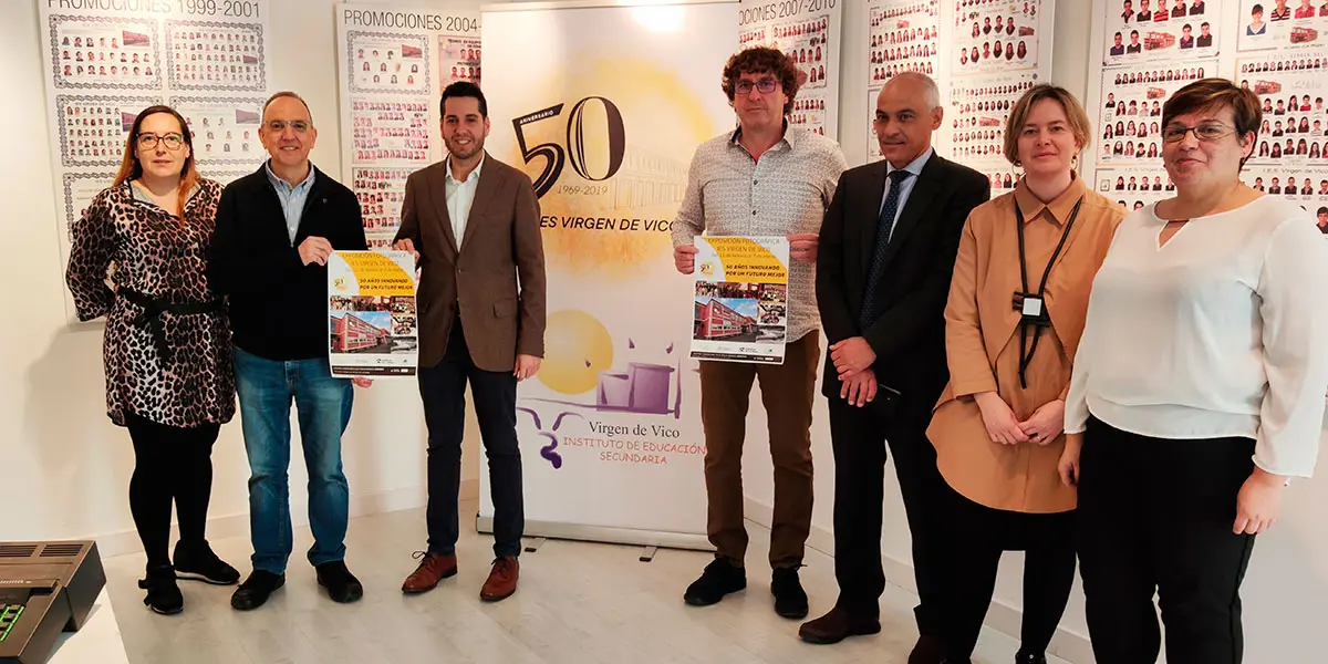 Presentaci&oacute;n de la exposici&oacute;n sobre el '50 aniversario del IES Virgen de Vico'