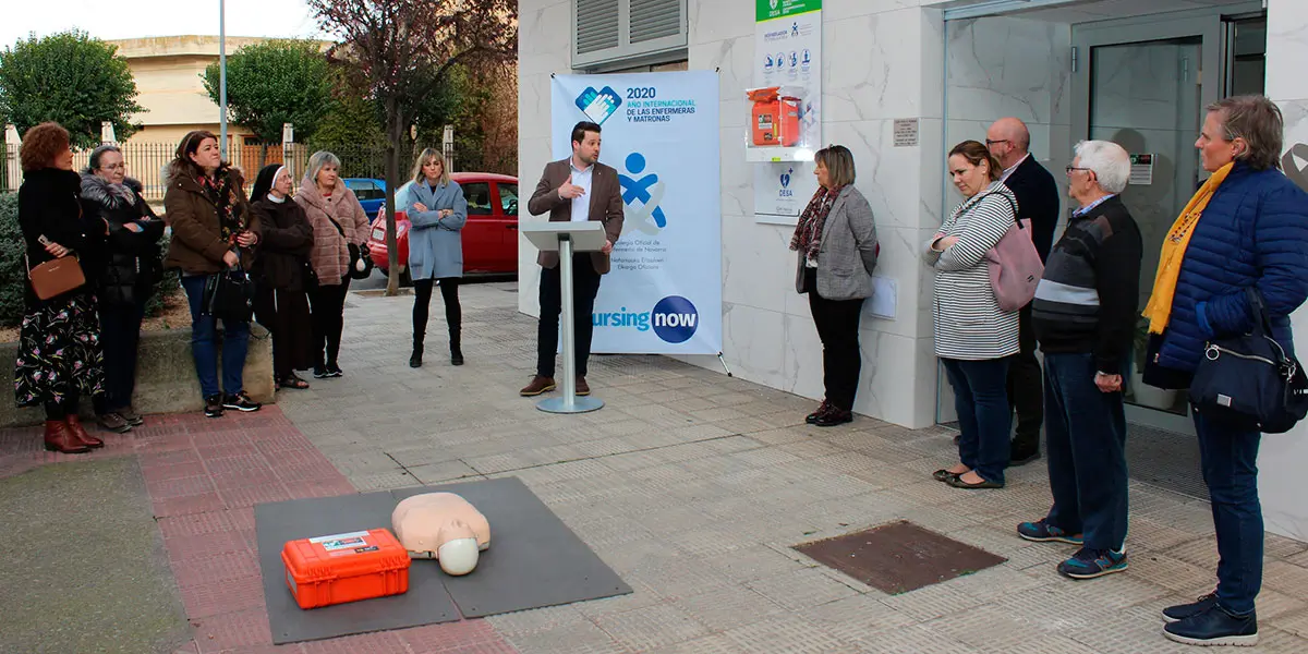 Tudela cuenta con un nuevo desfibrilador semiautom&aacute;tico en la sede del Colegio de Enfermer&iacute;a