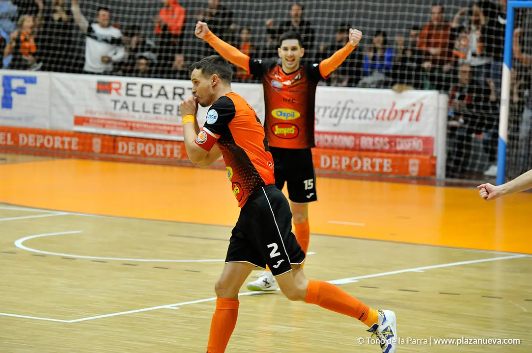 David Garc&iacute;a celebra su segundo gol particular