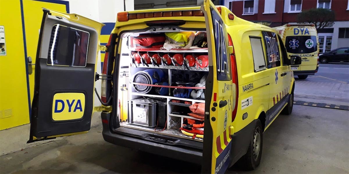 CaixaBank facilita la renovación de los equipos de 11 ambulancias, 8 vehículos de rescate y 3 unidades de enfermería
