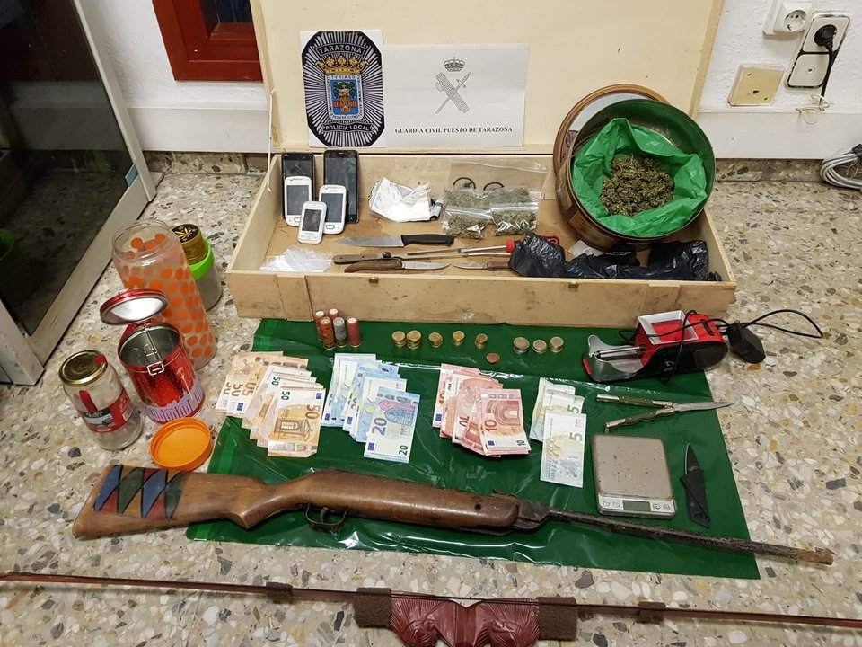 Material requisado por la Policía Local de Tarazona