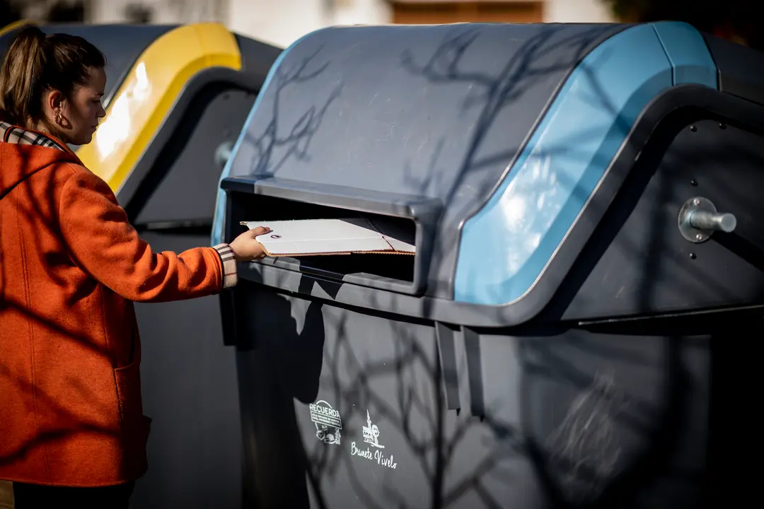 contenedores ecologismo basura papel pl&aacute;stico 6