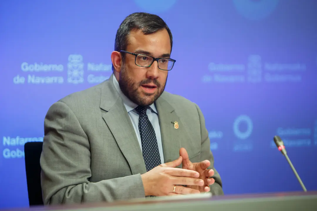 Javier Rem&iacute;rez explica las novedades del Canal de Navarra