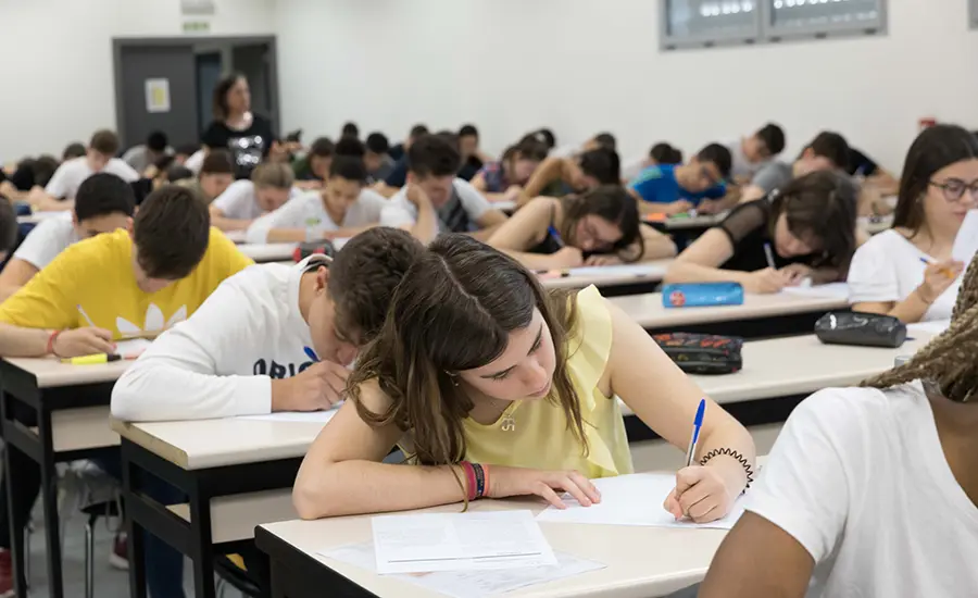 prueba ex&aacute;menes oposiciones evau UPNA Tudela clase