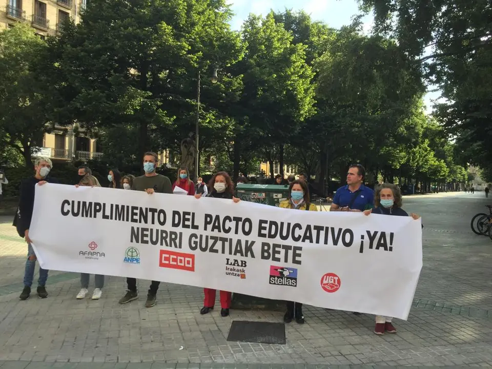 Concentraci&oacute;n a favor del Pacto Educativo