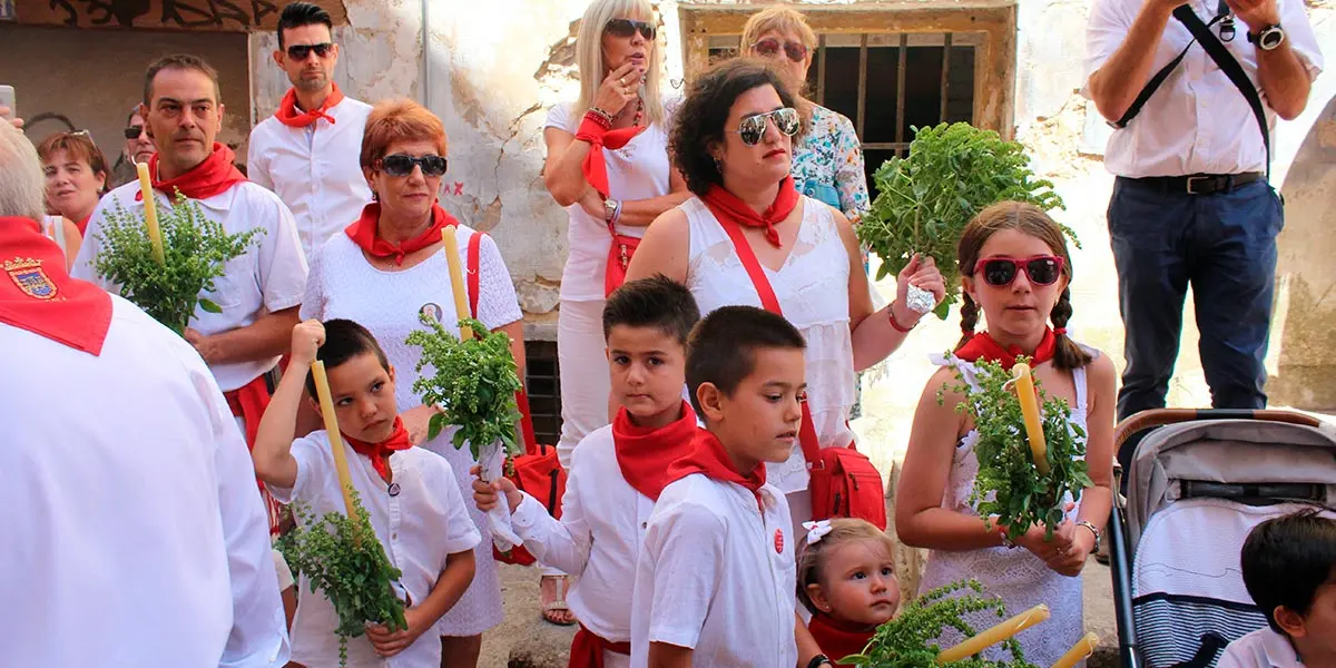 Albahaca en la procesi&oacute;n de Santa Ana