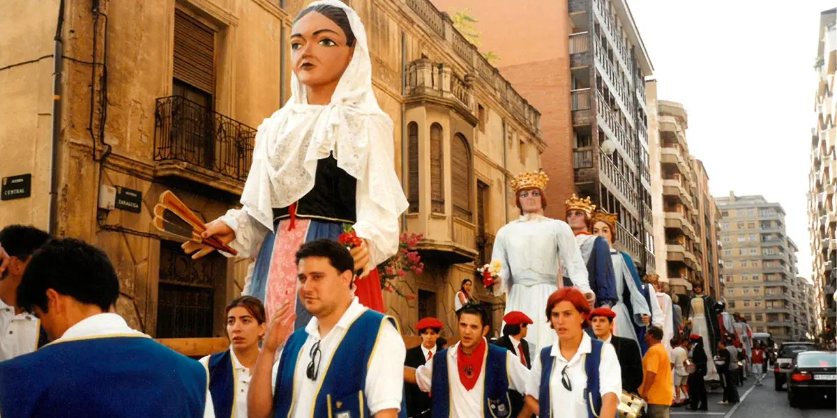 Fiestas 2001 Gigantes