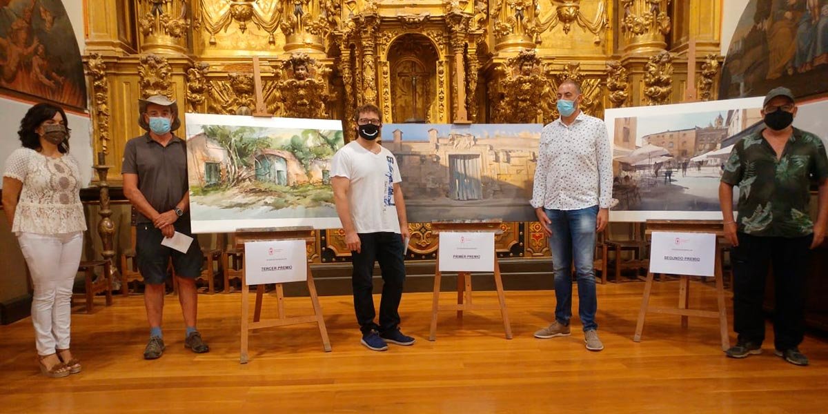 Los premiados del XX concurso de pintura al aire libre de Corella con el alcalde Gorka García Izal
