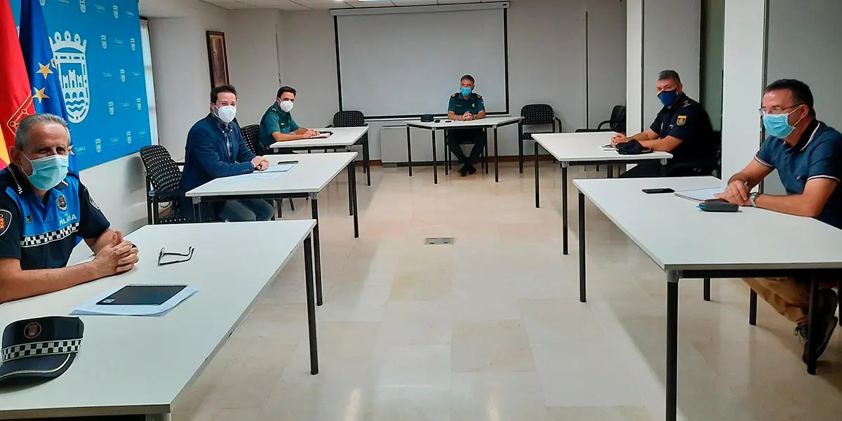 Ayer tuvo lugar una reuni&oacute;n que, convocada por el alcalde Alejandro Toquero, abord&oacute; los des&oacute;rdenes que se producen en este punto