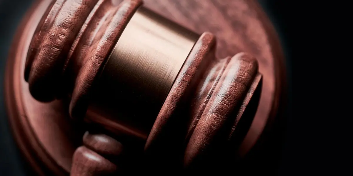 juez juicio juzgado condenado sentencia pena tribunal