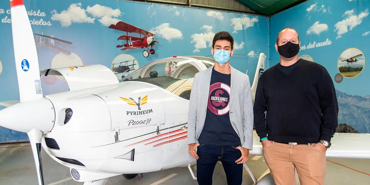 Los dos meteor&oacute;logos&nbsp;Arnaitz Fern&aacute;ndez y Roberto Ocariz