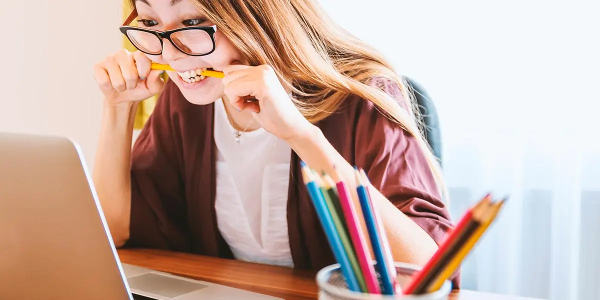 teletrabajo trabajo estr&eacute;s ansiedad fallo error culgue colgar