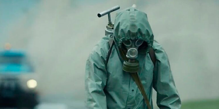 Las mascarillas se convertirán en máscaras, como esta de un trabajador de Chernobyl