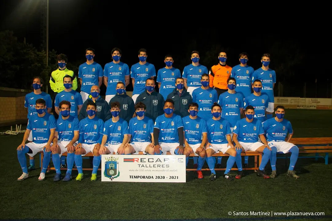 _Equipo del CD Murchante de 3&ordf; Divisi&oacute;n con mascarillas
