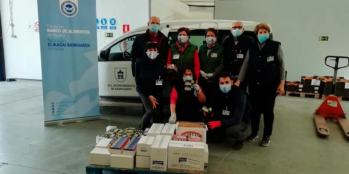 Entrega de productos alimentarios al Banco de Alimentos