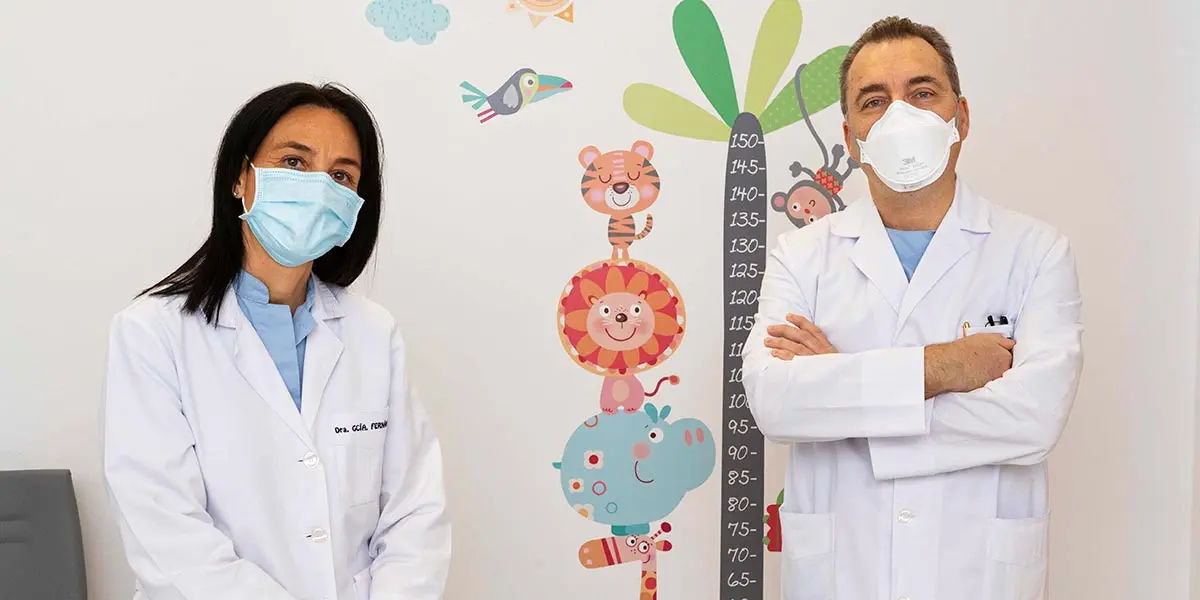 Dra. Pilar Garc&iacute;a y Dr. Felipe Garrido, pediatras de la Cl&iacute;nica Universidad de Navarra