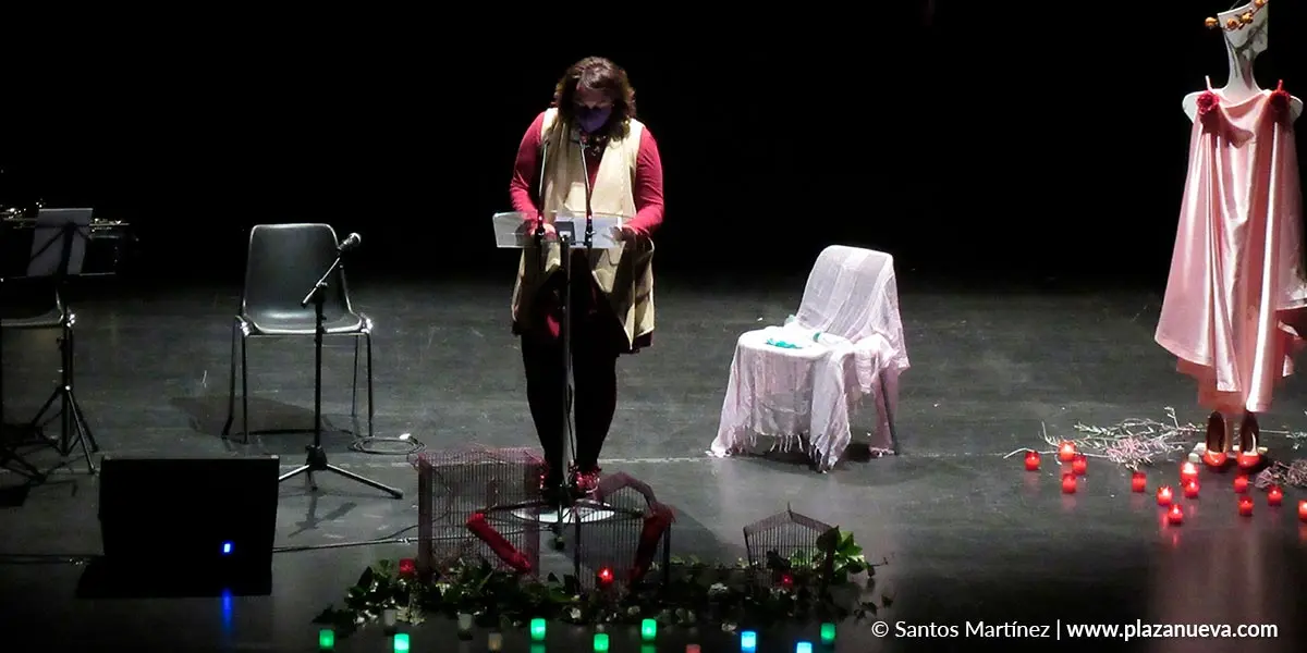 La concejal Lara Bartos ley&oacute; un texto de la Federaci&oacute;n&nbsp;Navarra&nbsp;de Municipios y Concejos