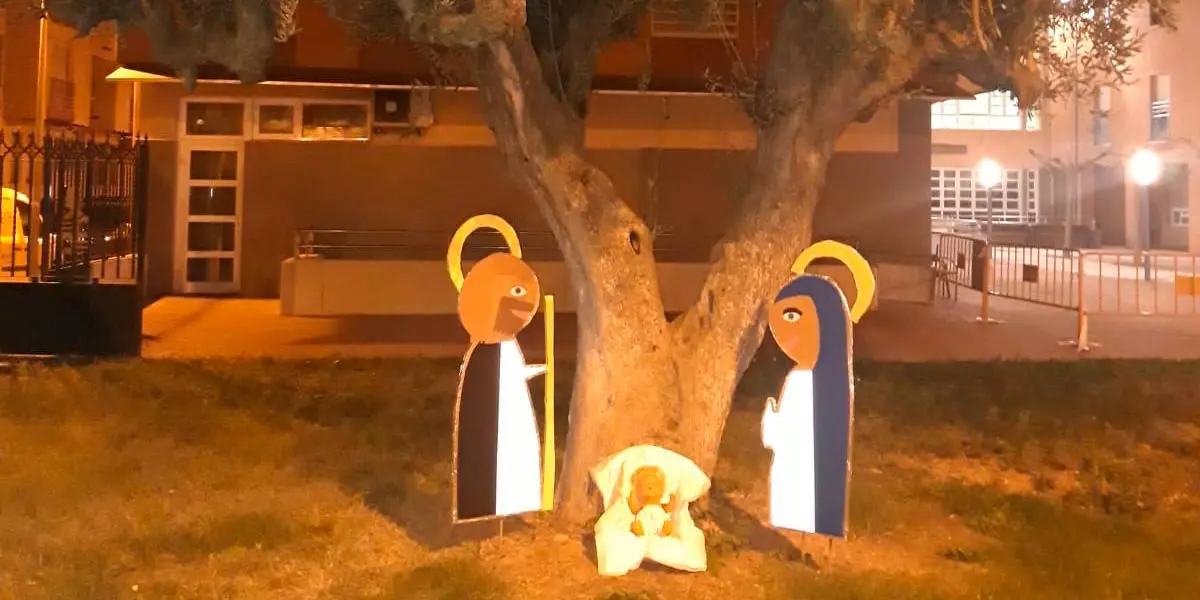 Nacimiento navide&ntilde;o retirado del jard&iacute;n de la residencia de Castej&oacute;n