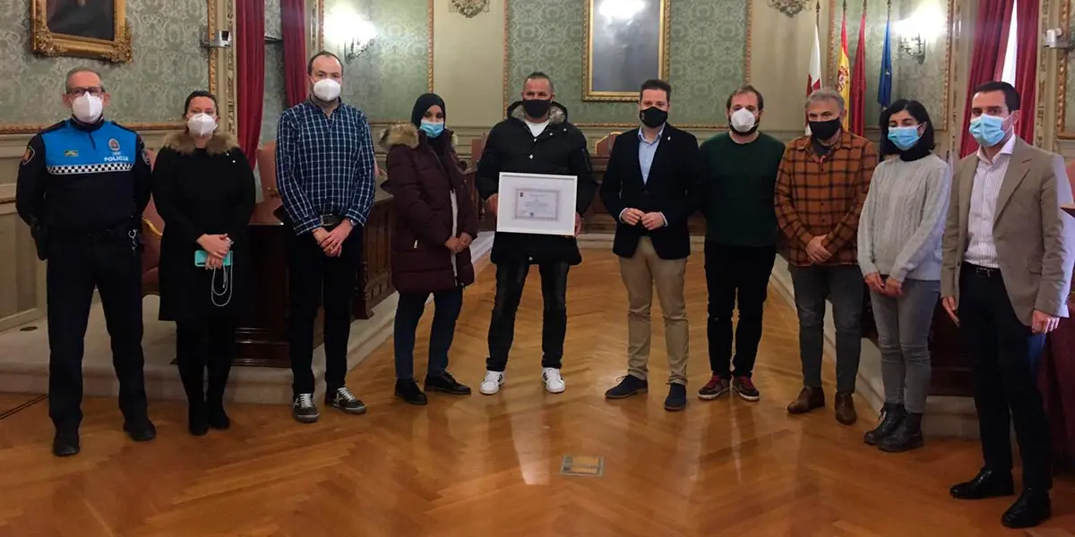 El acto ha contado con la asistencia del alcalde Alejandro Toquero, ediles de los distintos grupos con representaci&oacute;n pol&iacute;tica y el Jefe de la Polic&iacute;a Local