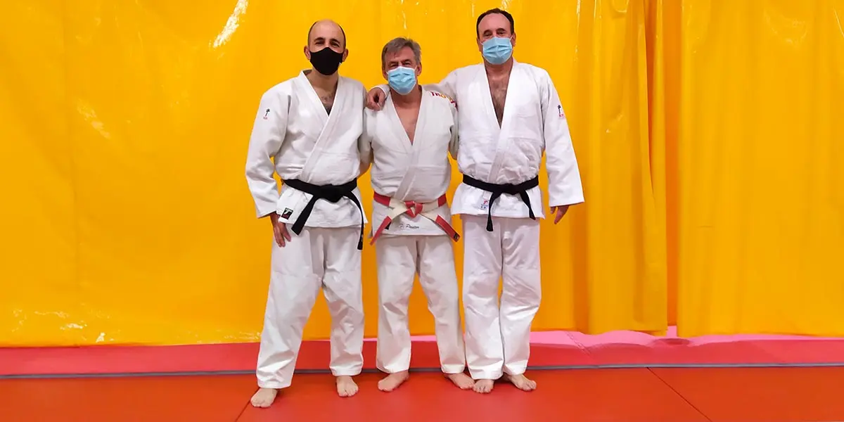 Antonio Mart&iacute;nez y Rub&eacute;n Calvo junto al maestro F&eacute;lix Pastor