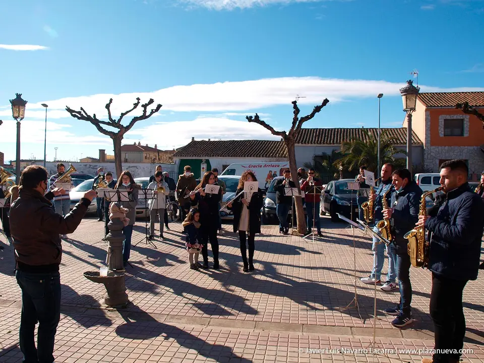 Fiestas de San Ant&oacute;n 2021 en Bu&ntilde;uel - Orquesta 8